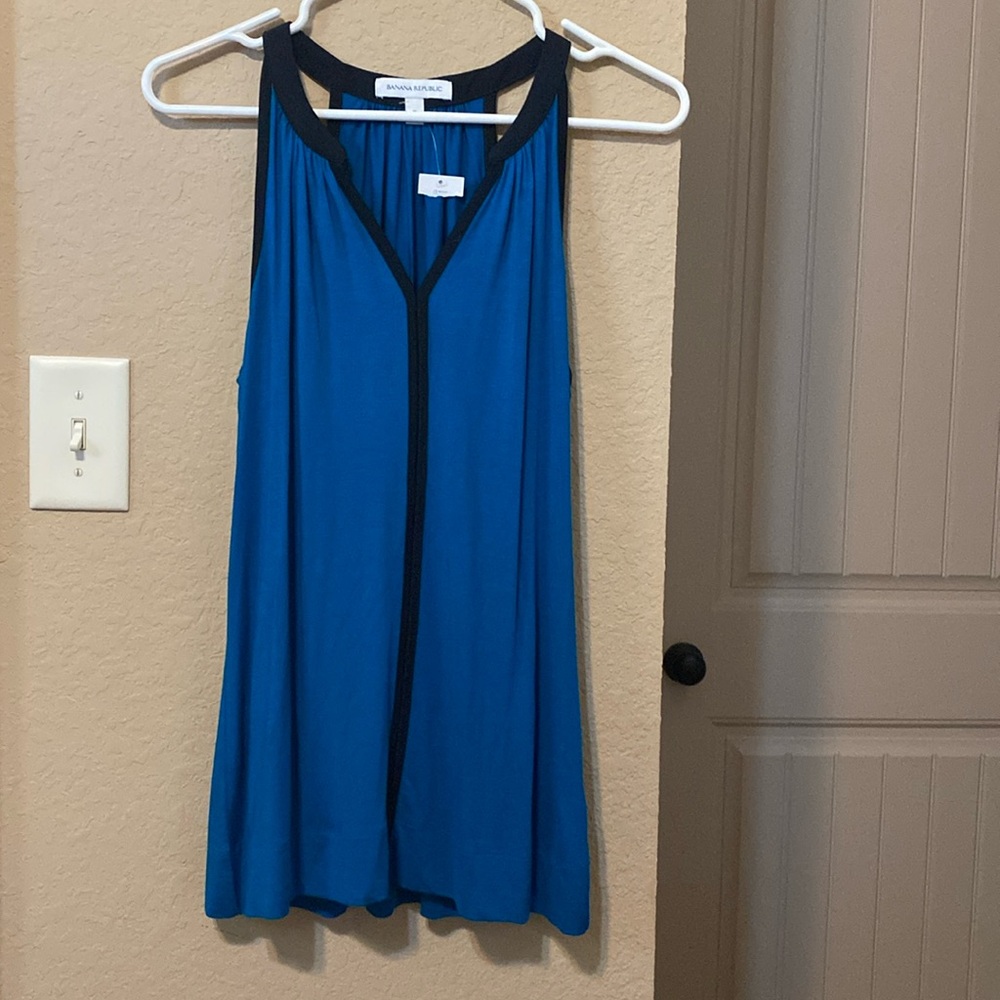 Sleeveless top